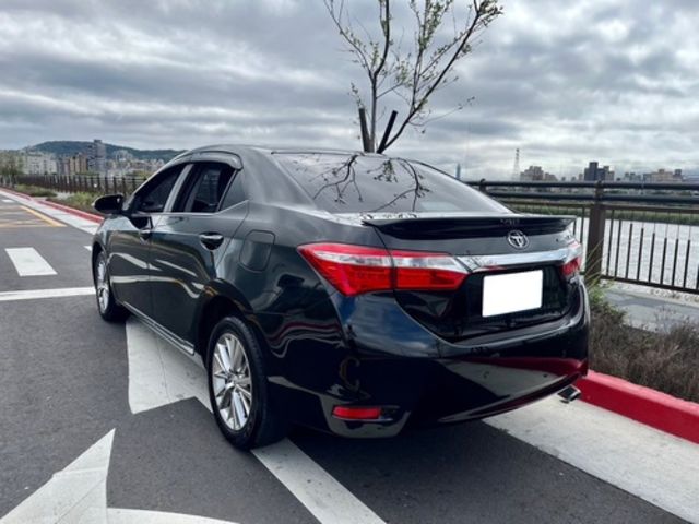 TOYOTA豐田 ALTIS  第2張相片
