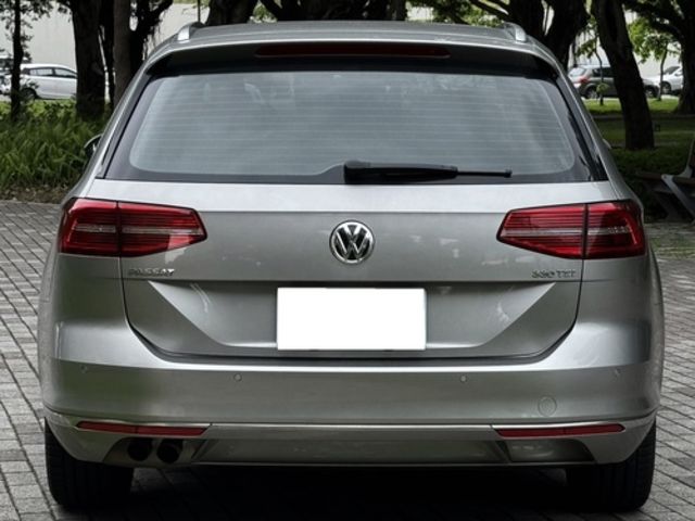 VOLKSWAGEN福斯 PASSAT VARIANT  第4張相片