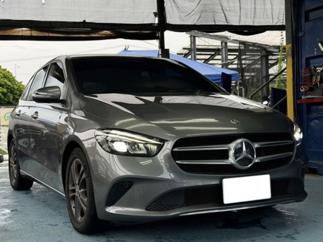 M-BENZ賓士 B180  第2張相片
