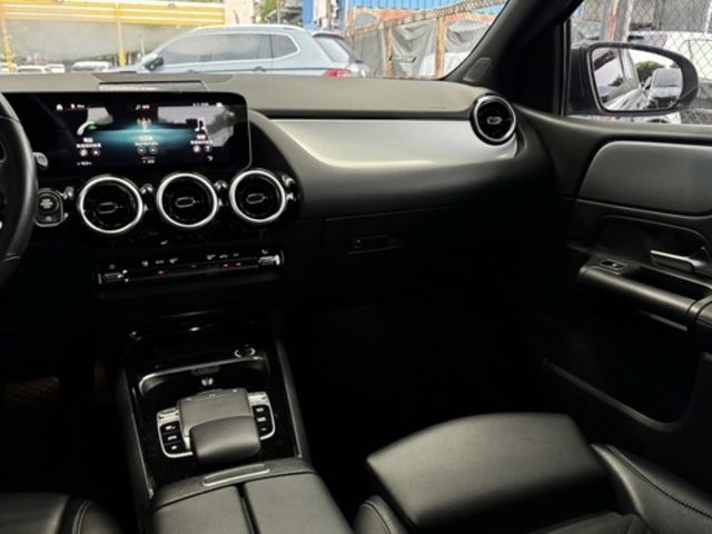 M-BENZ賓士 B180  第9張相片