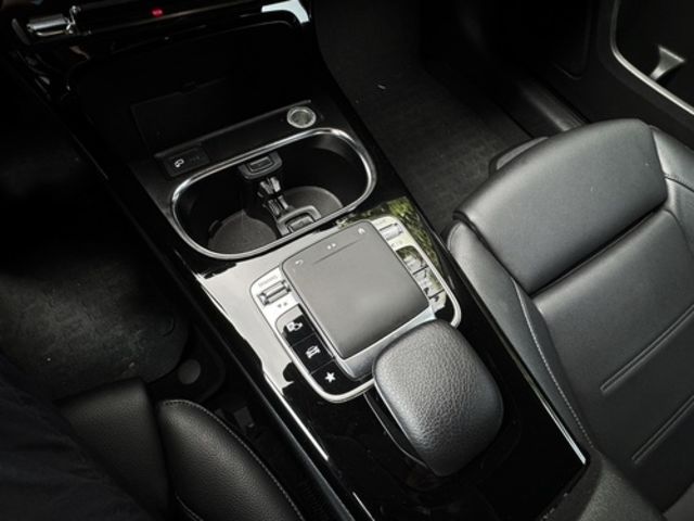M-BENZ賓士 A200  第13張相片