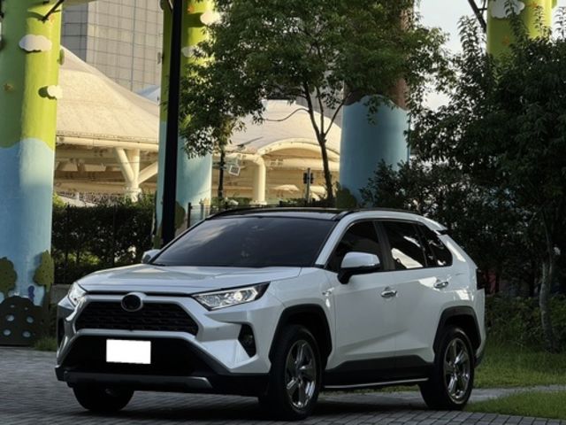TOYOTA豐田 RAV4  第1張相片