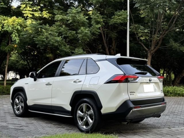 TOYOTA豐田 RAV4  第5張相片