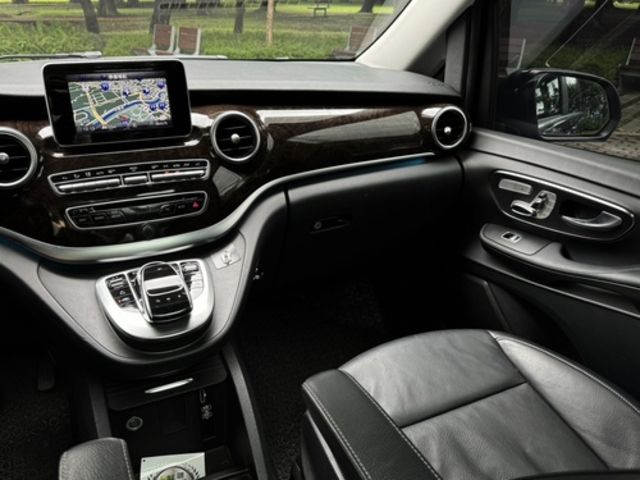 M-BENZ賓士 V250 D  第14張相片