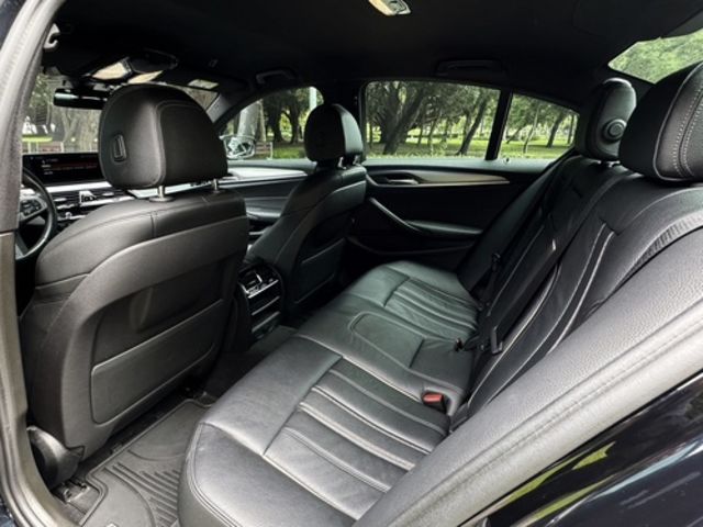 BMW寶馬 520I  第8張相片