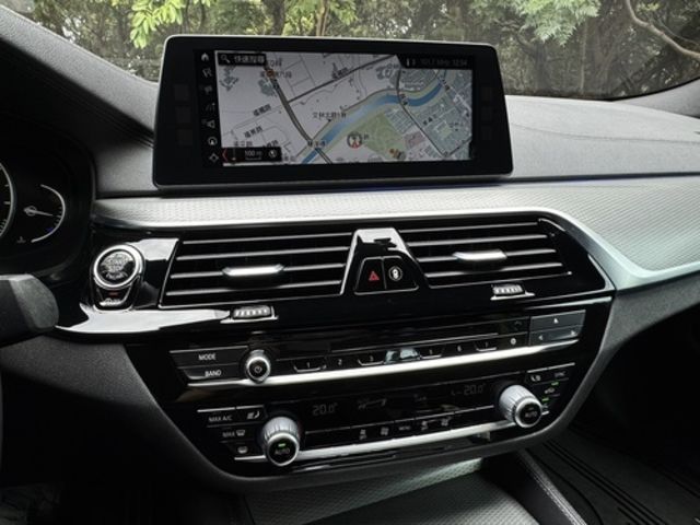 BMW寶馬 520I  第13張相片