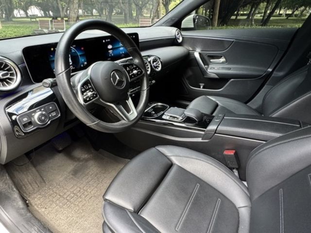 M-BENZ賓士 CLA200  第6張相片