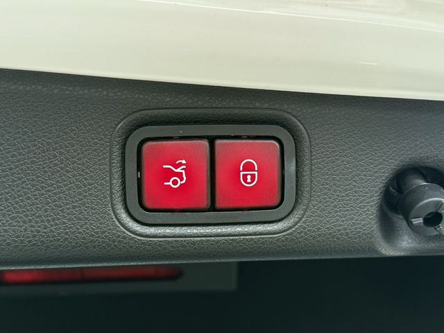 M-BENZ賓士 E250  第5張相片