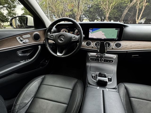 M-BENZ賓士 E250  第10張相片