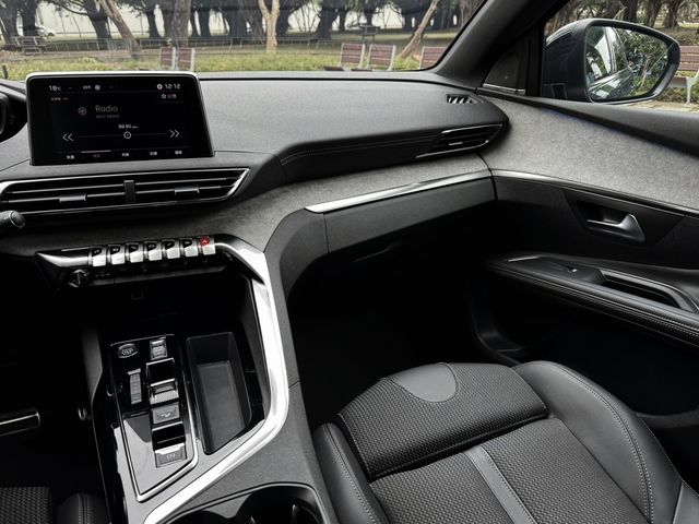 PEUGEOT寶獅 5008  第13張相片
