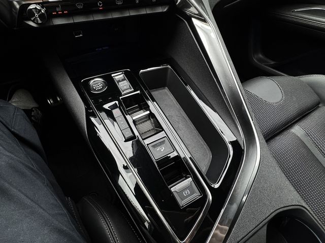 PEUGEOT寶獅 5008  第16張相片