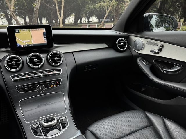 M-BENZ賓士 C300  第13張相片