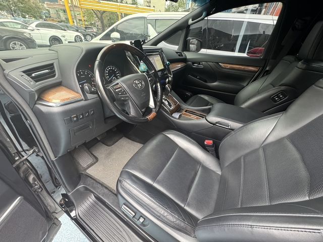 TOYOTA豐田 ALPHARD  第3張相片