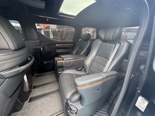TOYOTA豐田 ALPHARD  第5張相片