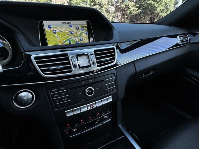 M-BENZ賓士 E250  第13張相片