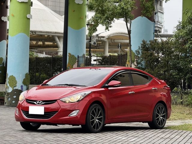 HYUNDAI現代 ELANTRA  第1張相片