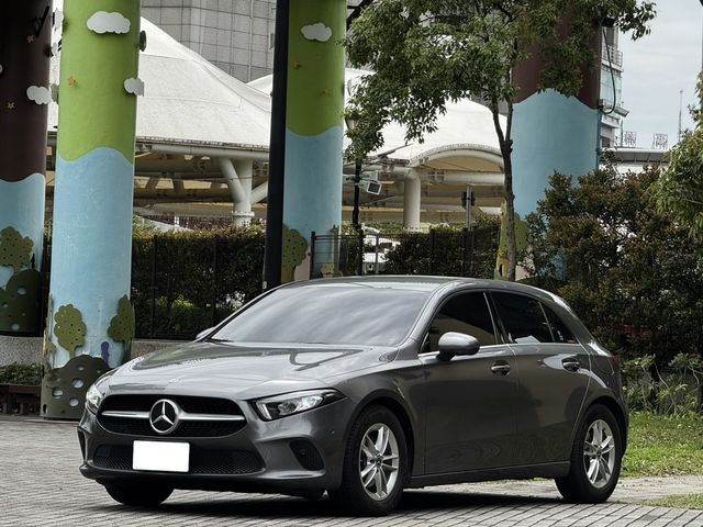 M-BENZ賓士 A180  第1張相片