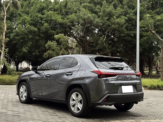 LEXUS凌志 UX250H  第4張相片
