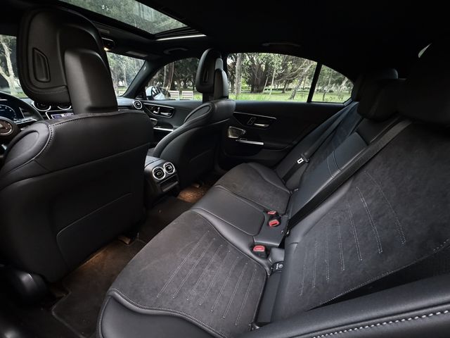 M-BENZ賓士 C300  第9張相片