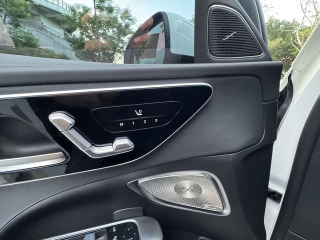 M-BENZ賓士 C300  第13張相片