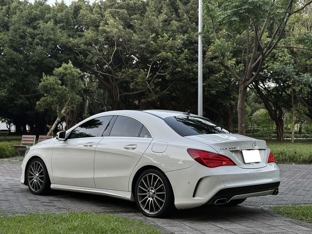M-BENZ賓士 CLA250  第3張相片