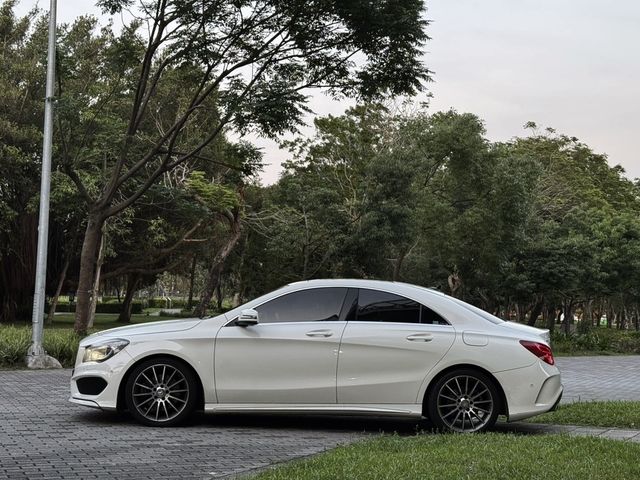 M-BENZ賓士 CLA250  第4張相片