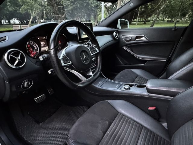 M-BENZ賓士 CLA250  第5張相片