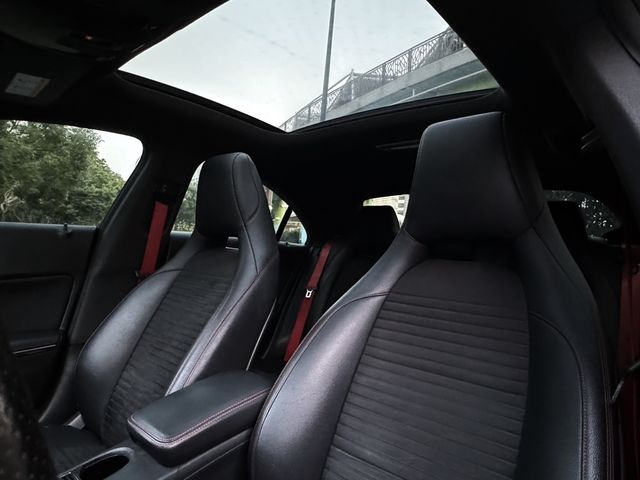 M-BENZ賓士 CLA250  第6張相片