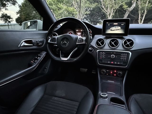 M-BENZ賓士 CLA250  第8張相片