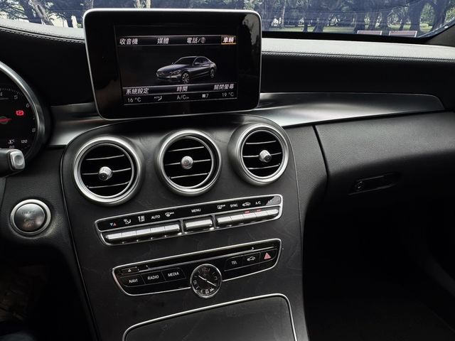 M-BENZ賓士 C200  第13張相片