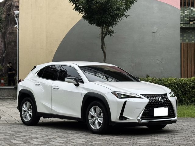 LEXUS凌志 UX300H  第3張相片