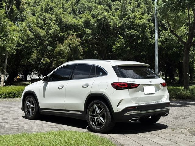 M-BENZ賓士 GLA180  第5張相片