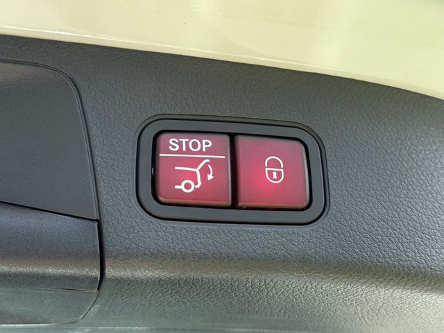 M-BENZ賓士 GLA180  第6張相片