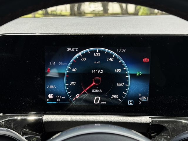 M-BENZ賓士 GLA180  第12張相片