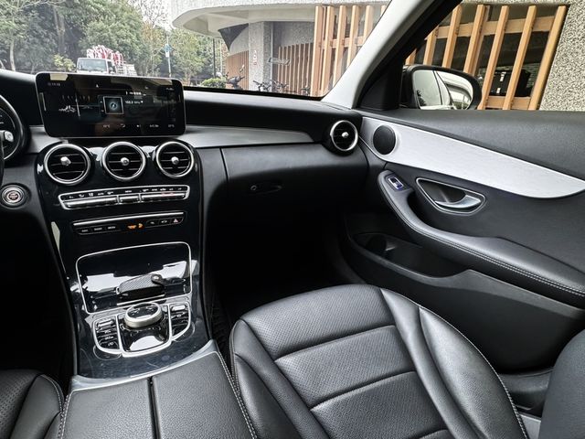 M-BENZ賓士 C180  第11張相片