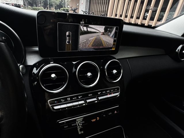 M-BENZ賓士 C180  第15張相片