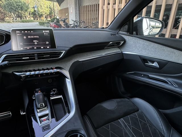 PEUGEOT寶獅 5008  第12張相片