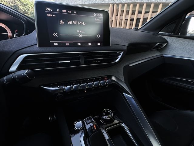 PEUGEOT寶獅 5008  第14張相片