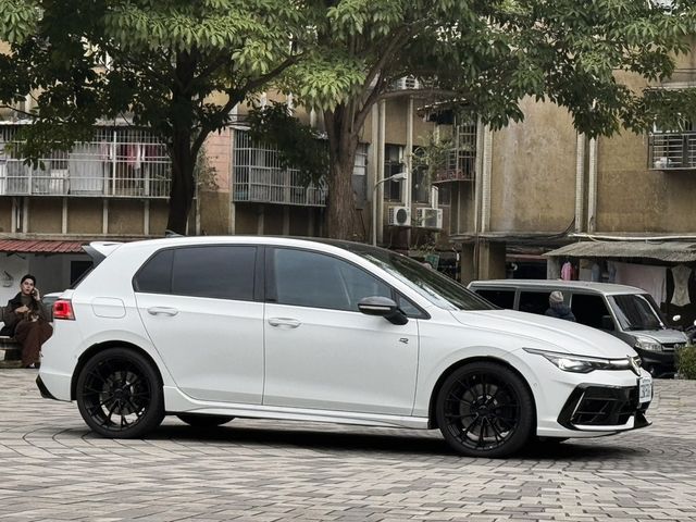 VOLKSWAGEN福斯 GOLF R  第3張相片