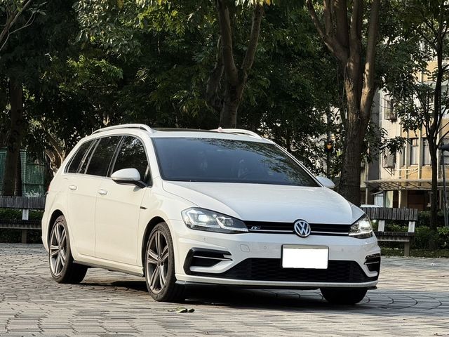 VOLKSWAGEN福斯 GOLF VARIANT  第2張相片