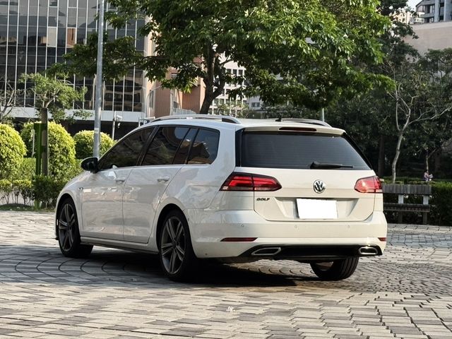 VOLKSWAGEN福斯 GOLF VARIANT  第5張相片