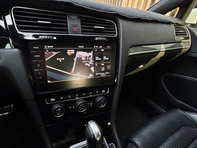 VOLKSWAGEN福斯 GOLF VARIANT  第13張相片