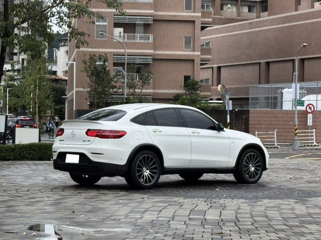 M-BENZ賓士 GLC43 AMG COUPE  第4張相片