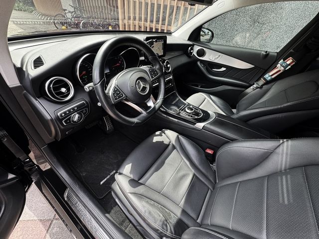 M-BENZ賓士 GLC300 AMG COUPE  第7張相片