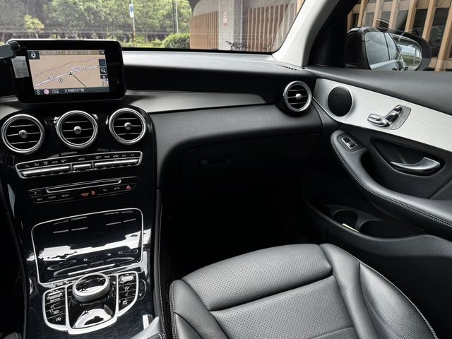 M-BENZ賓士 GLC300 AMG COUPE  第12張相片