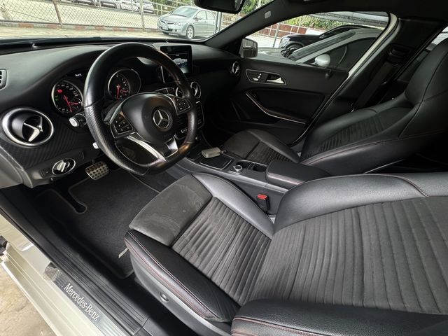 M-BENZ賓士 A180  第6張相片