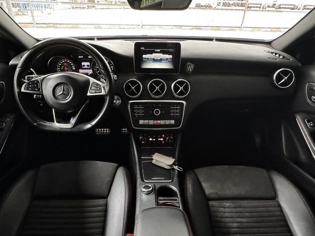 M-BENZ賓士 A180  第10張相片