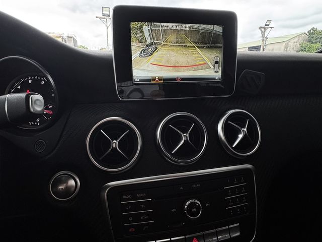 M-BENZ賓士 A180  第15張相片