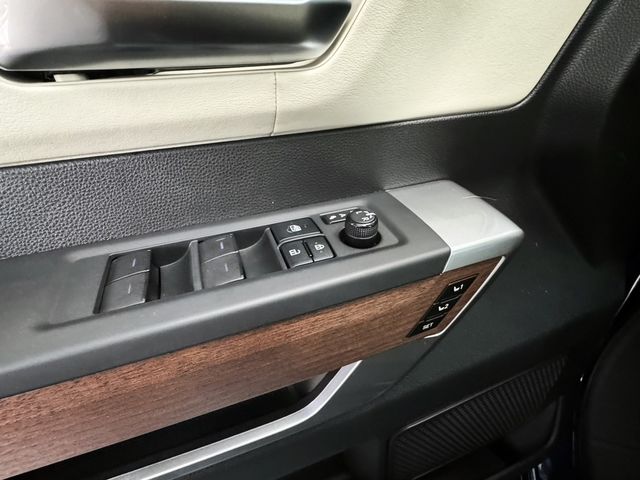 TOYOTA豐田 TUNDRA  第9張相片