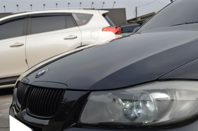 BMW寶馬 323I  第14張相片